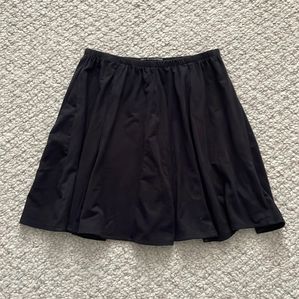 🎉 Brandy Melville black faux suede pleated skirt